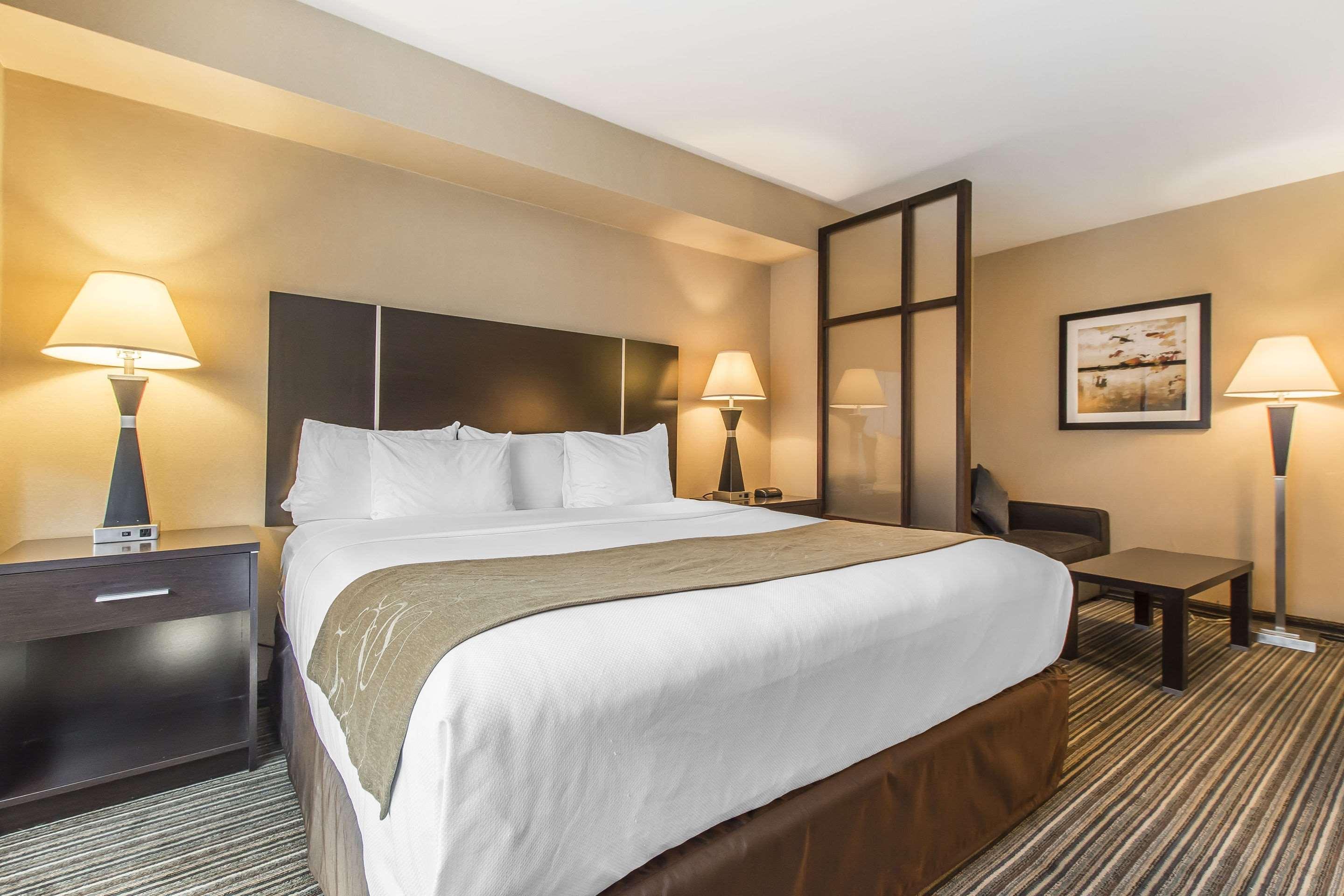 Comfort Suites Downtown Montréal Eksteriør billede