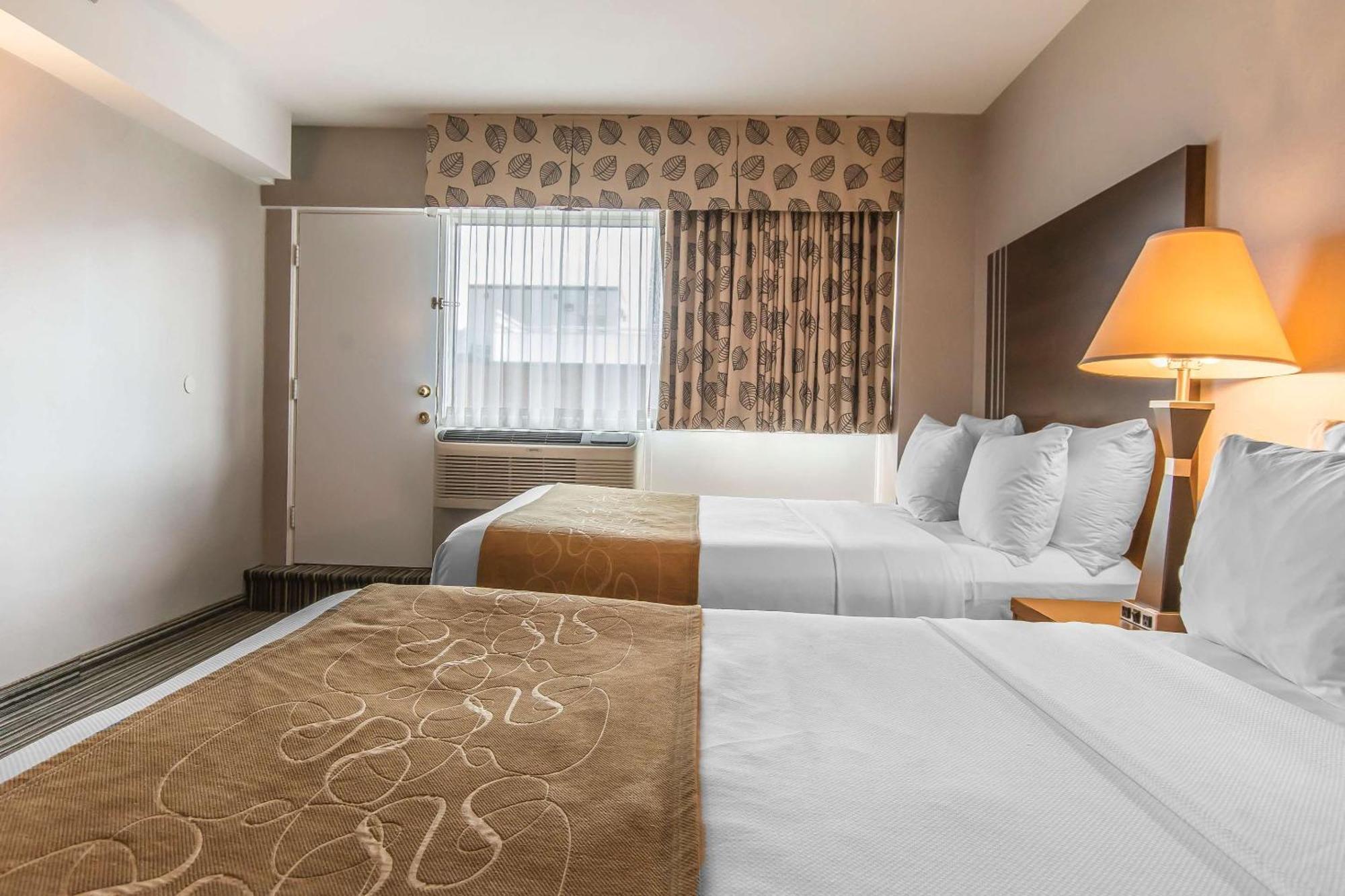 Comfort Suites Downtown Montréal Eksteriør billede